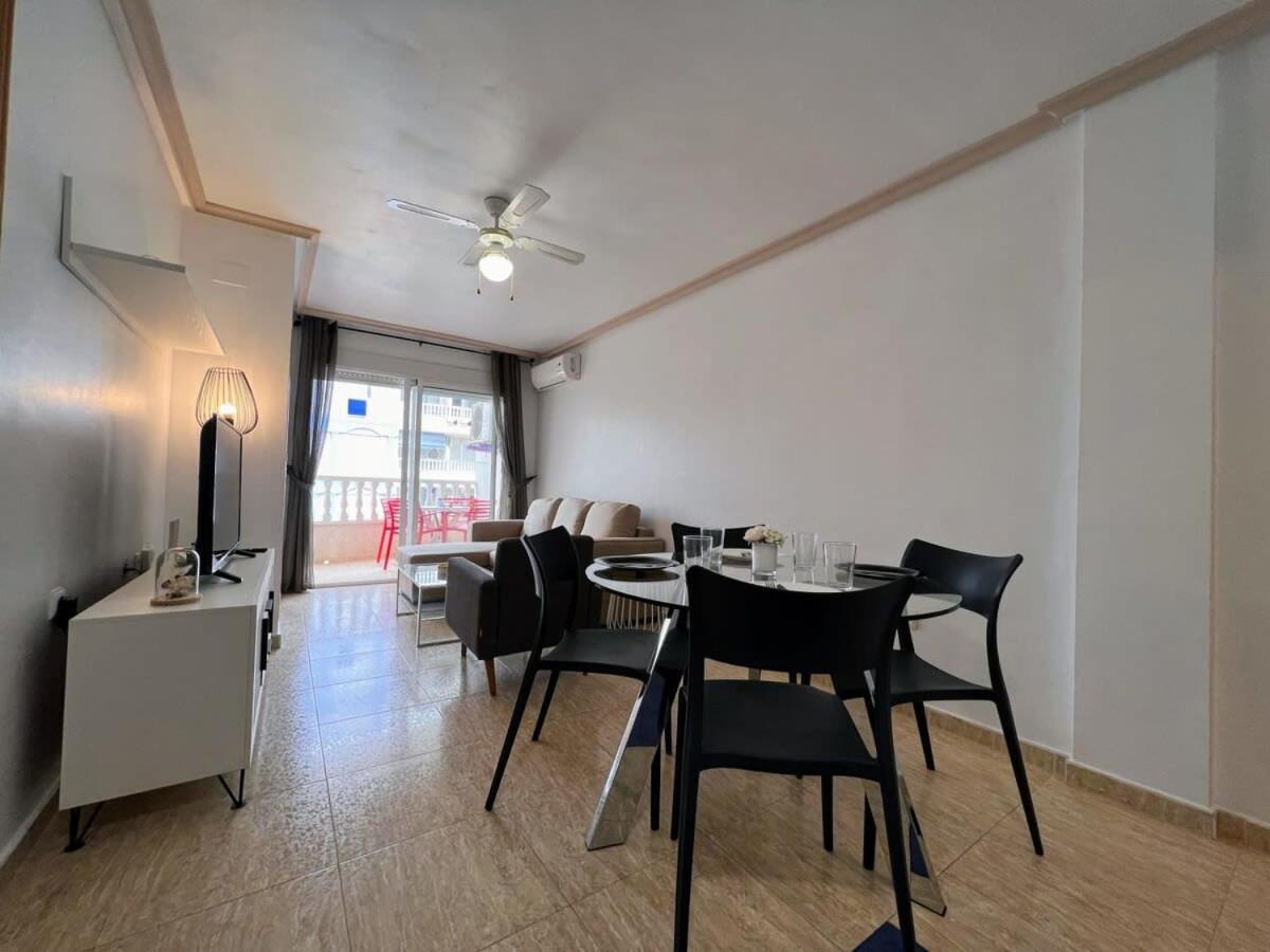 Welcoming Seafront Apartment Tv15 Torrevieja Exterior foto