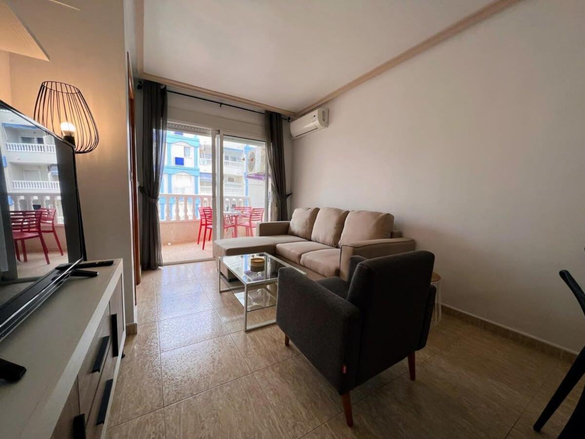 Welcoming Seafront Apartment Tv15 Torrevieja Exterior foto
